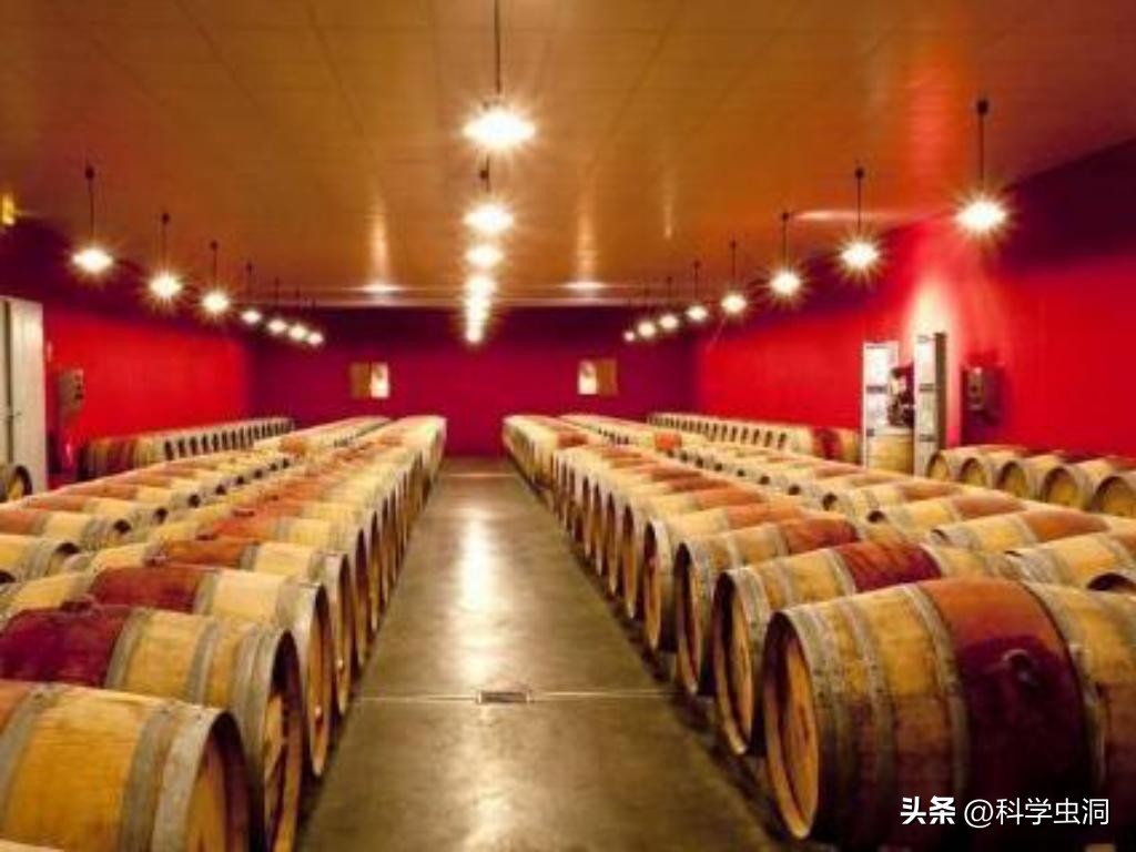 82年拉菲天价拍卖,82年的拉菲为什么这么值钱