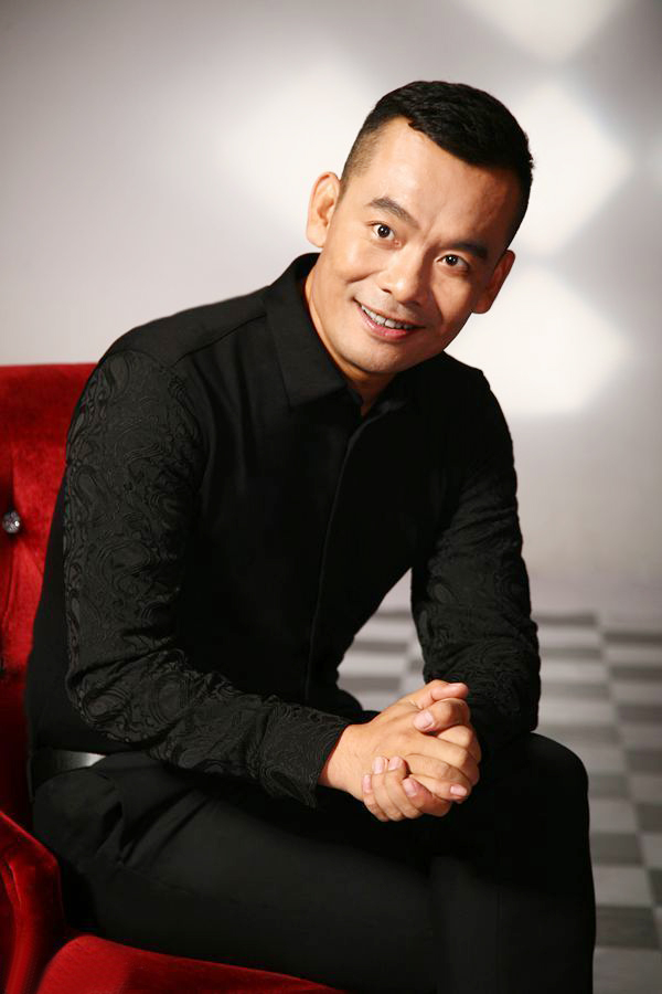 宋佳伦简历,宋佳伦夫妻近照