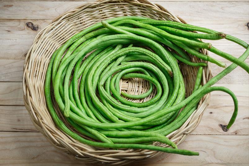 腌酸豆角，只放盐容易坏，餐厅大厨教你2招，酸脆入味放不坏