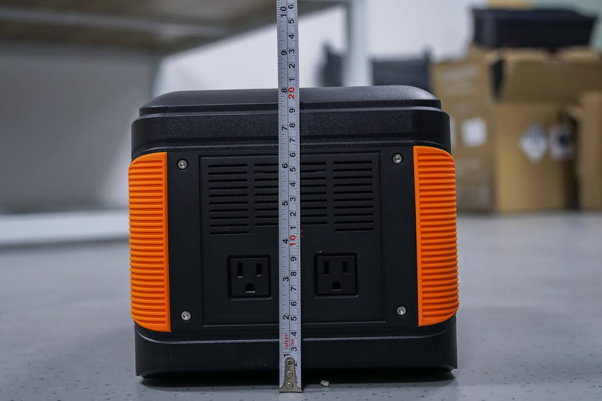 金威澎全兼容快充10000mah,支持80w无线充电