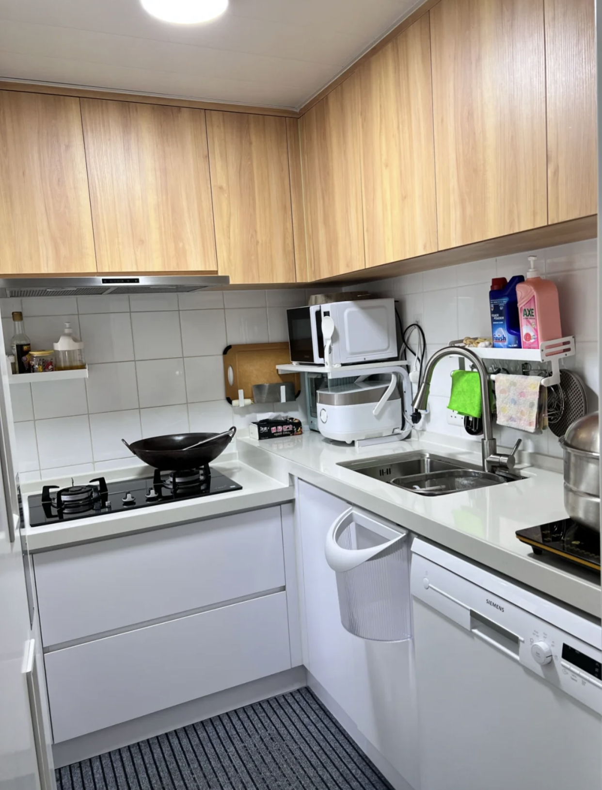 她等了8年,终于租到35㎡“公屋”,花10万装修后,效果太精致了