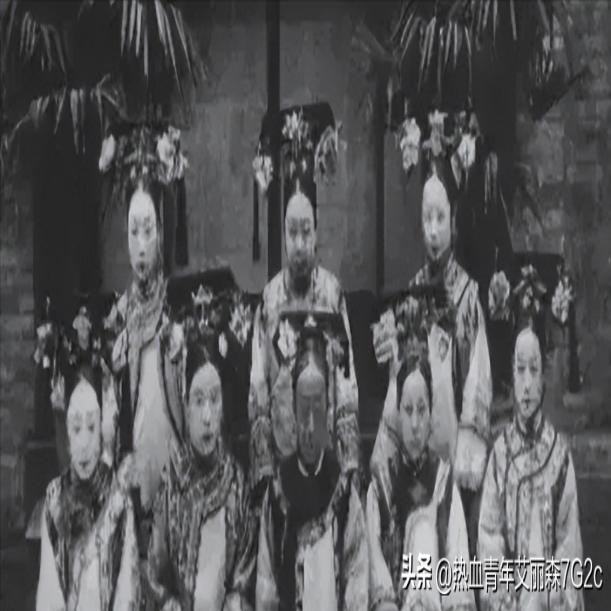 女子为活命，脱下衣服让日本人拍摄，被*辱侮**致死,2