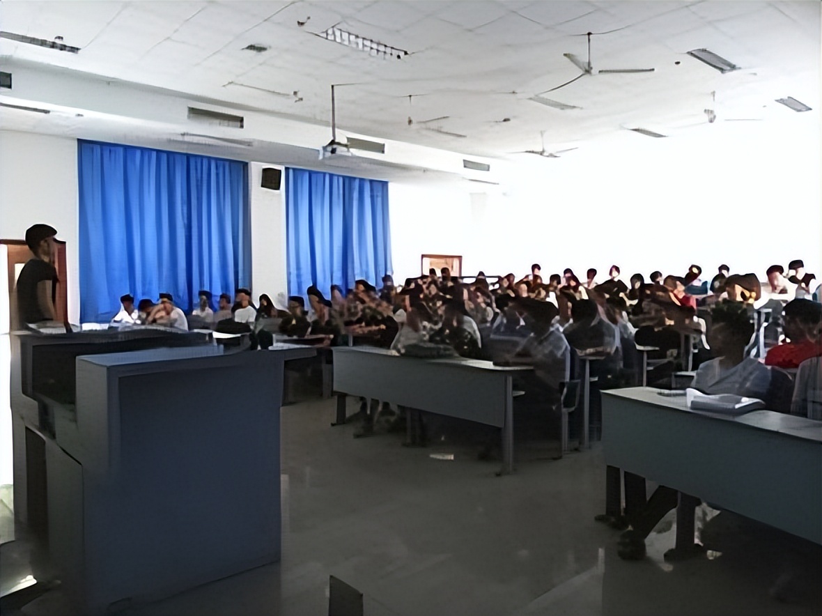 为什么不建议给孩子报辅导班,为什么不推荐孩子学计算机