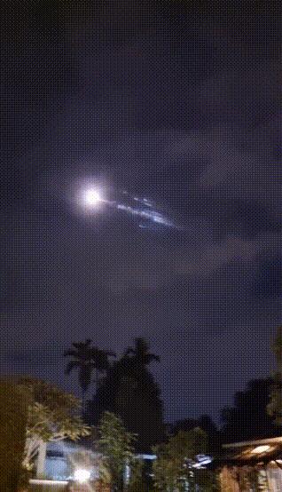 长征五号b残骸日韩评论,长征五号b残骸飞回来吗