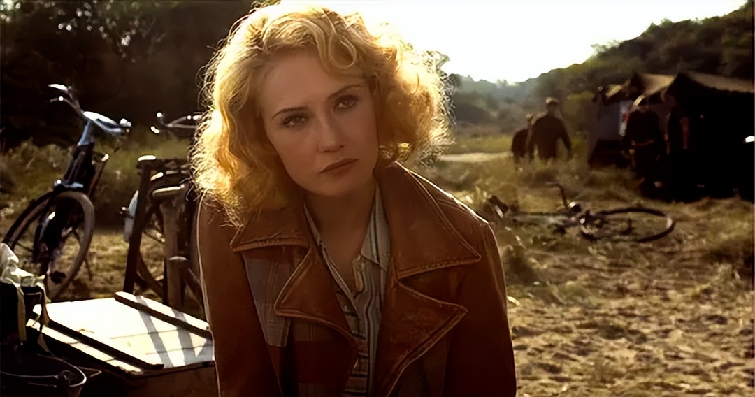 《*皮书黑**》中关于战争和道德的探究有着怎样的哲学意义？