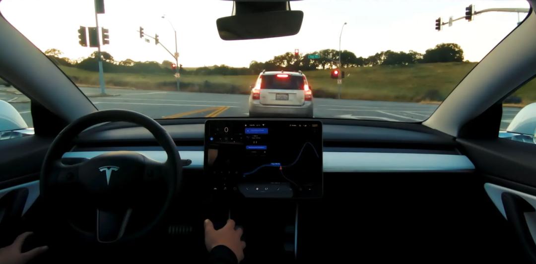 钄氭潵缁欑壒鏂媺璐圭敤 (钄氭潵vs鐗规柉鎷夋湇鍔′笌浜у搧璋佹洿閲嶈)