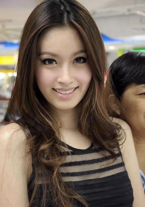 泰国变性第一女星宝儿日常穿搭,泰国变性艺人宝儿现状