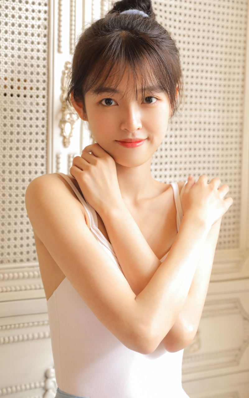 美白淡斑保湿精华平价,适合敏感肌的美白淡斑精华