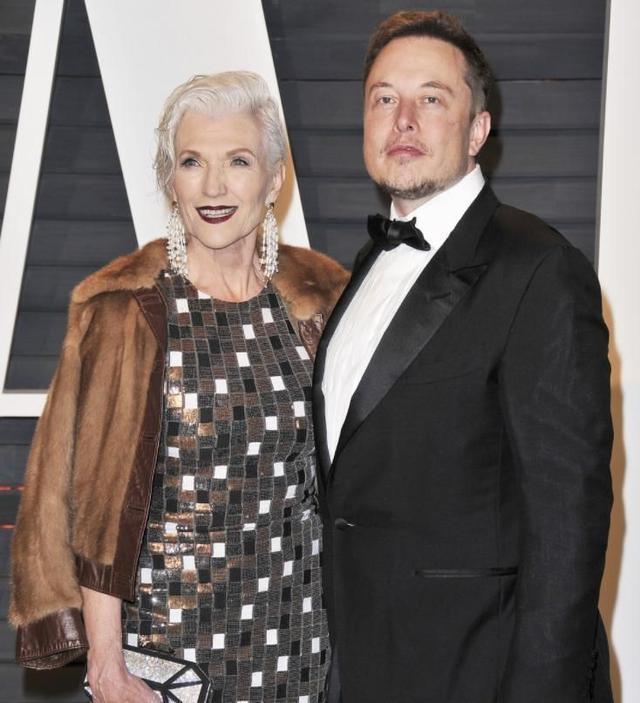 马斯克如何评价手机品牌,国外评价马斯克母亲访问中国