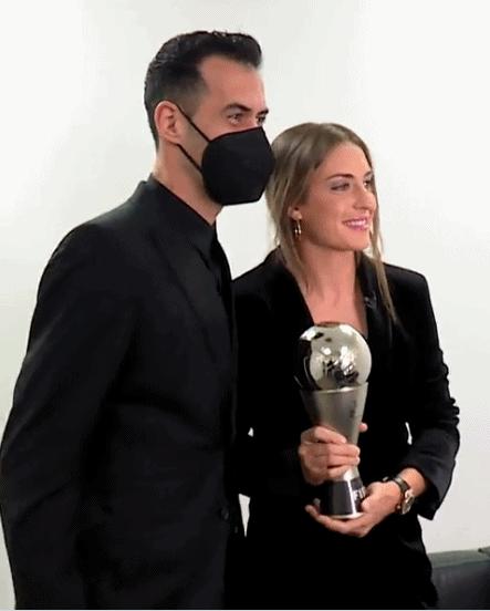 2-2绝平！王霜王者归来征服美国，精准妙传技惊四座，水庆霞笑了