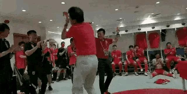 人民网评论冯潇霆文章,人民网评冯潇霆