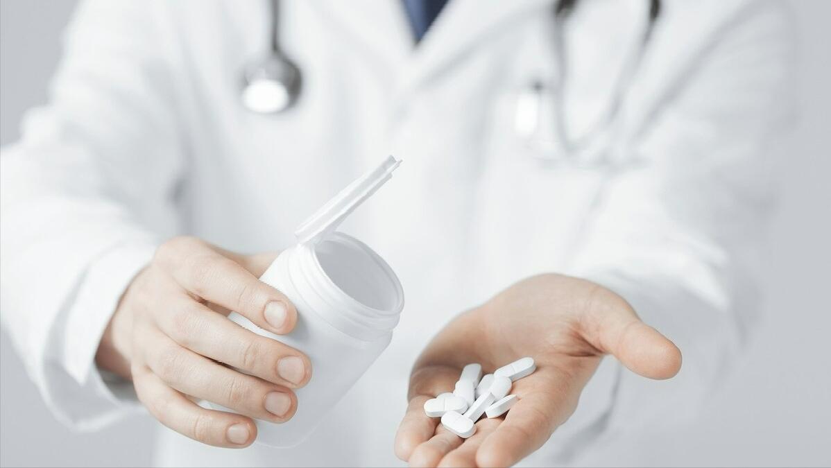 硝苯地平控释片一天吃两片的危害,非洛地平和硝苯地平一起吃的危害