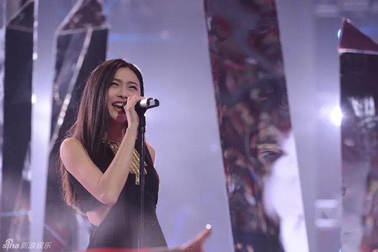 好声音陈冰个人简介,好声音歌手陈冰全部歌曲