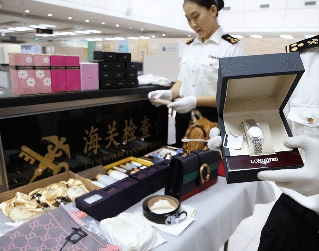 又一行业被曝?大多数都是假货,消费者为何却甘愿被“割韭菜”?