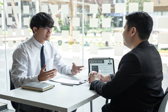 面试自我介绍怎么做才能做到精彩,面试时自我介绍应该包括哪些方面