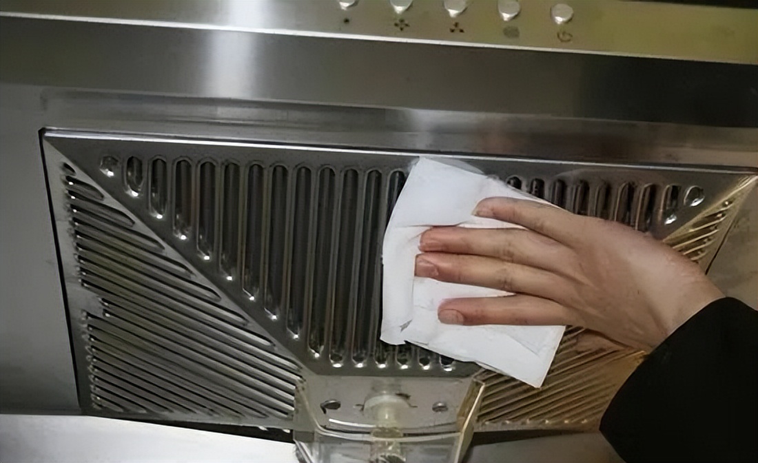 装修油烟机如果坏了还好换吗,装修抽油烟机该不该买好的