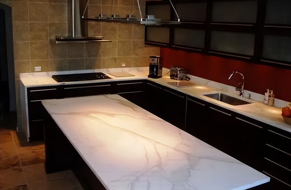 人造石致命的缺点,人造石真的很容易开裂吗