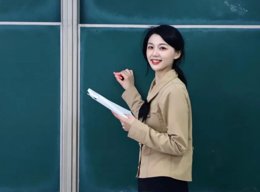 普通人工作的天花板，大学老师到底收入如何？