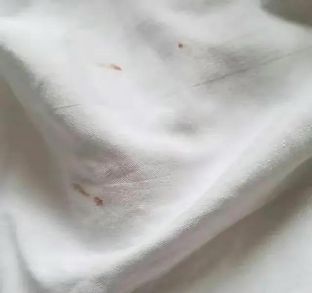 酒店弄上大姨妈了需要赔钱吗,大姨妈血弄到酒店床单上要赔钱吗
