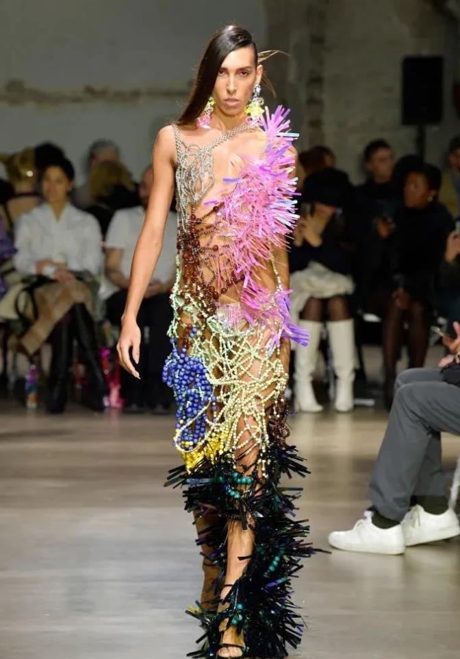 世界杯球星妻子身材大排名,世界杯球星们的女友