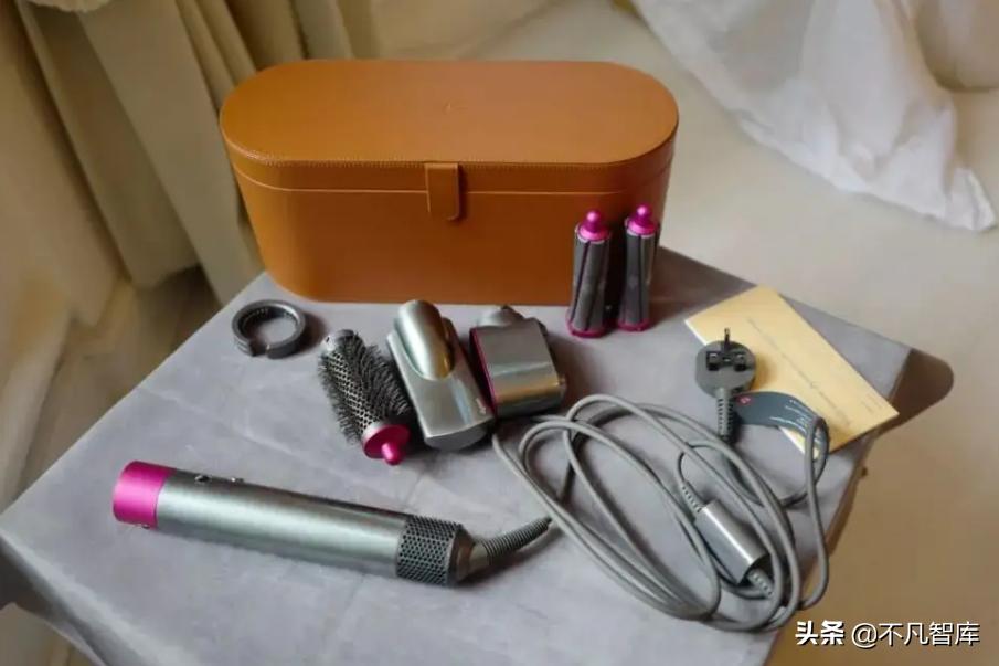 被誉“家电界苹果”，获近3亿中国中产阶级的喜爱，登顶英国首富