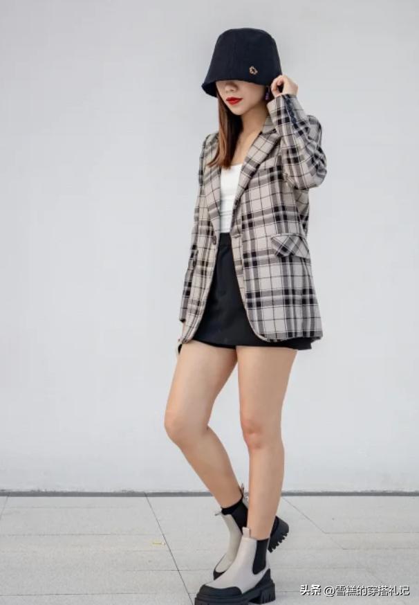 年轻人穿什么灰色好看,米灰色适合什么肤色的人穿