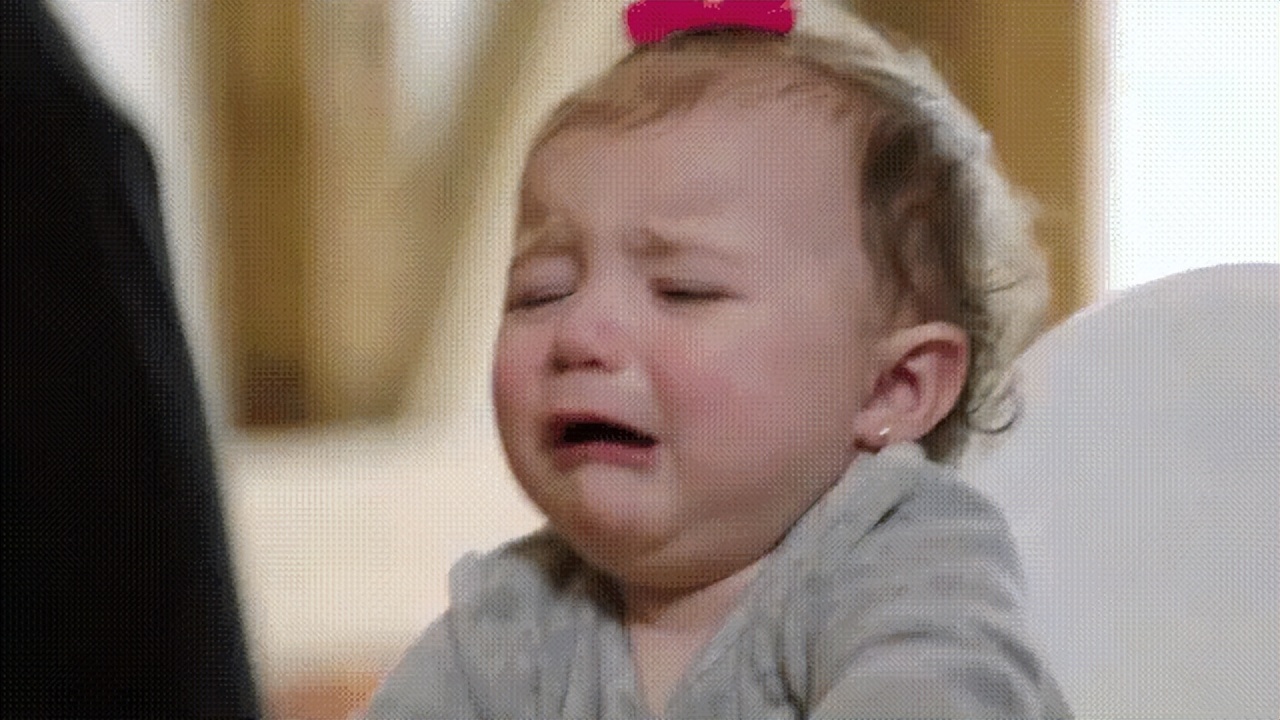 2岁宝宝哭闹一招搞定,宝宝2岁不到脾气倔强怎么办