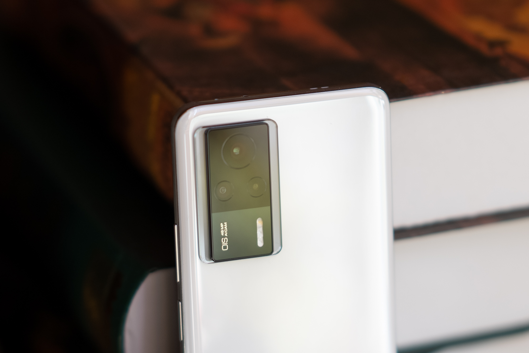 “开学”换手机，这4款最佳“大电池”手机，能流畅再用4年