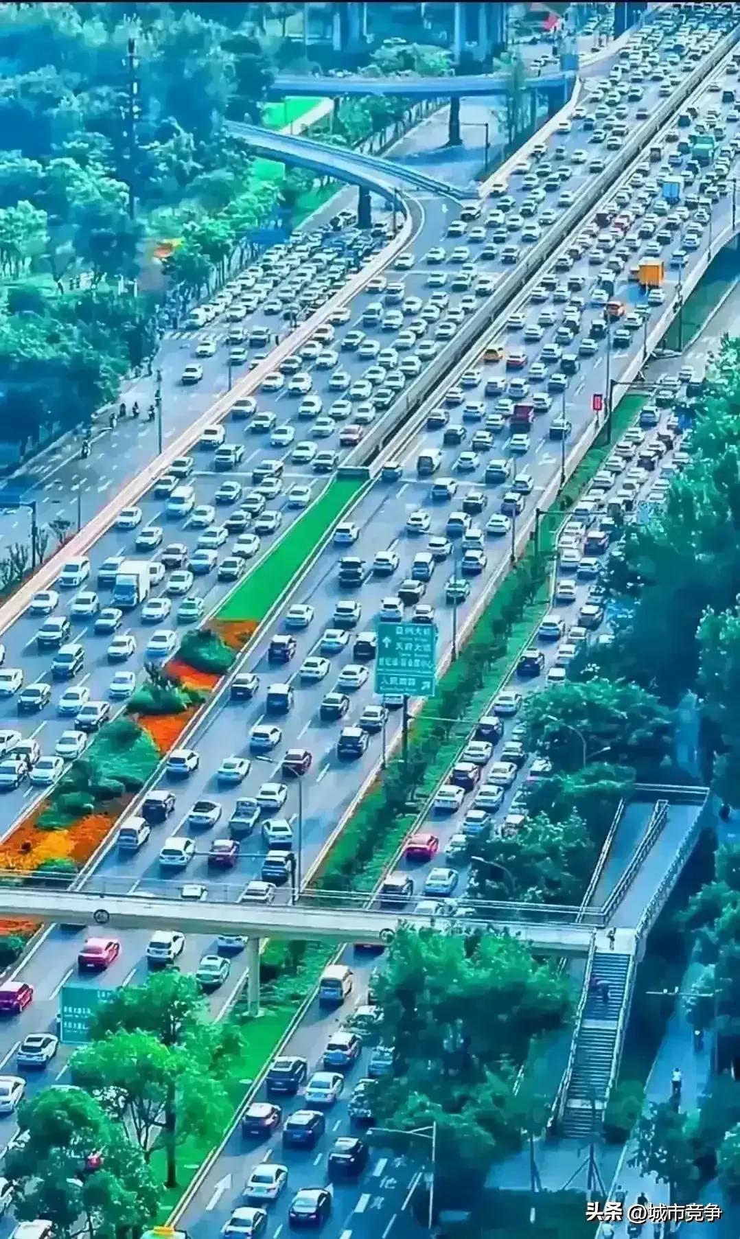 成都重庆哪个有意思,分不清成都和重庆