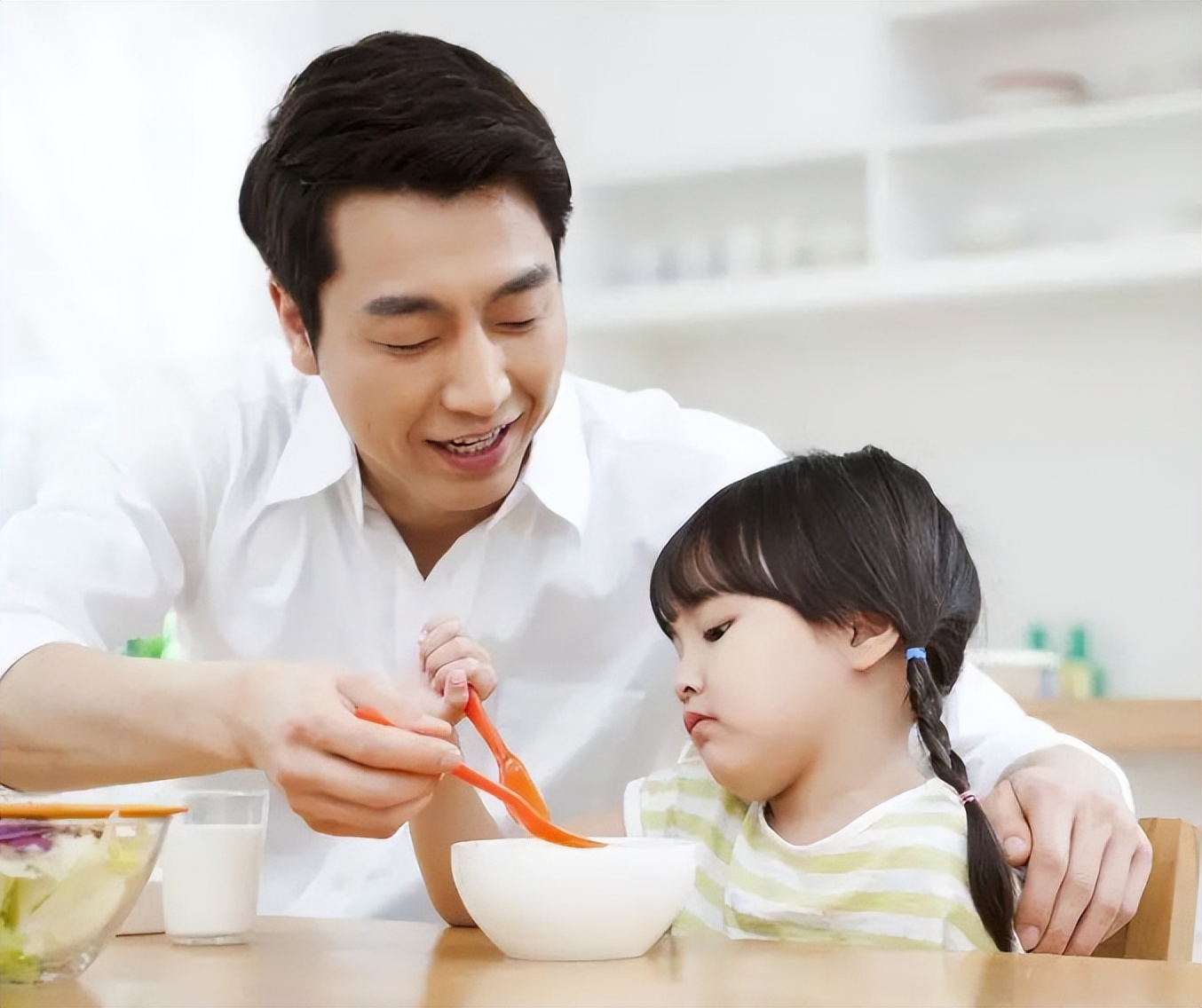 为什么不能刷牙而且嘴里有臭味,一张嘴就有臭味怎么刷牙都没用