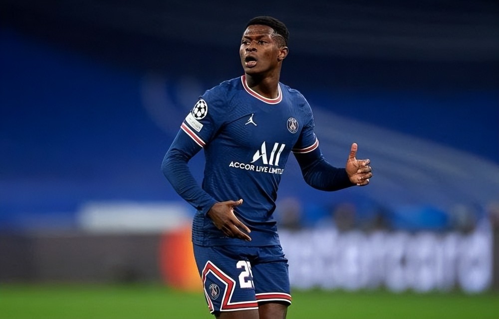 442评选足坛十大左后卫,442评出的足坛现役十大前锋