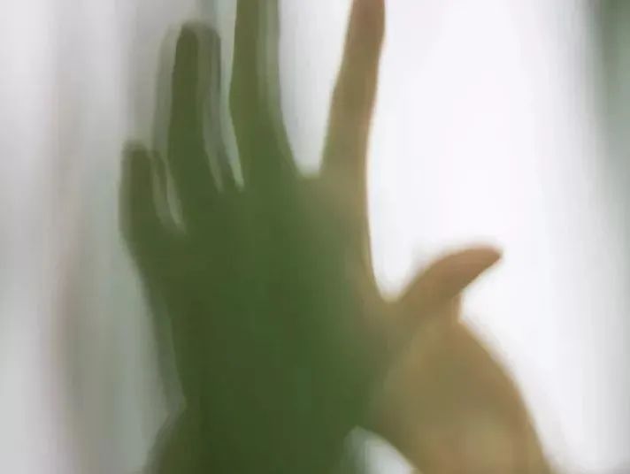 被劣质硅胶套毁掉的女孩,被避孕药毁掉的女性