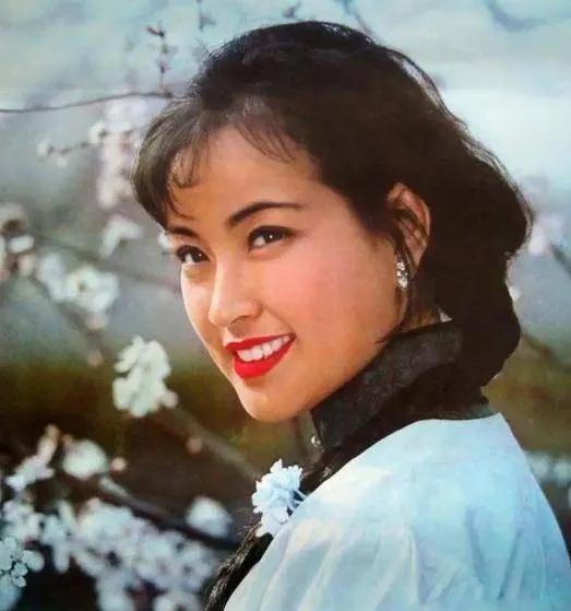 刘晓庆今年多少岁有几段婚姻,刘晓庆的四段婚姻与八段恋爱史