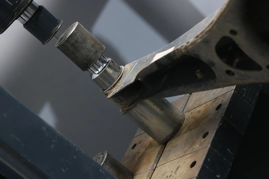 老迈腾b7换新款后新标,迈腾b7翻新哈尔滨