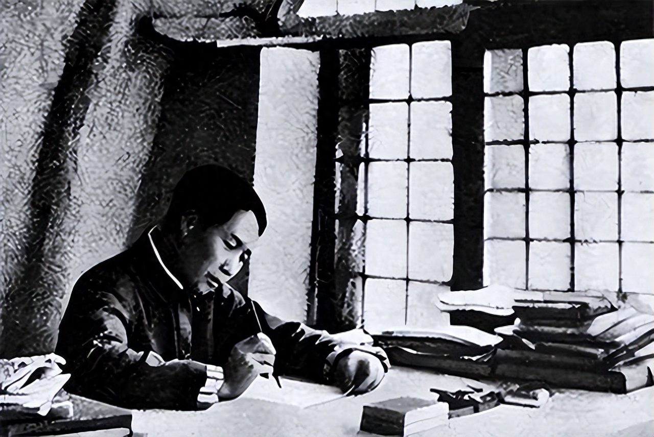 毛主席视察杭州，市委书记却“摆官架子”不见人，江华有何来头？