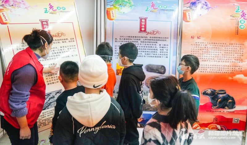 做一个手工小兔兔灯笼教程,做兔子元宵节花灯手工小学生