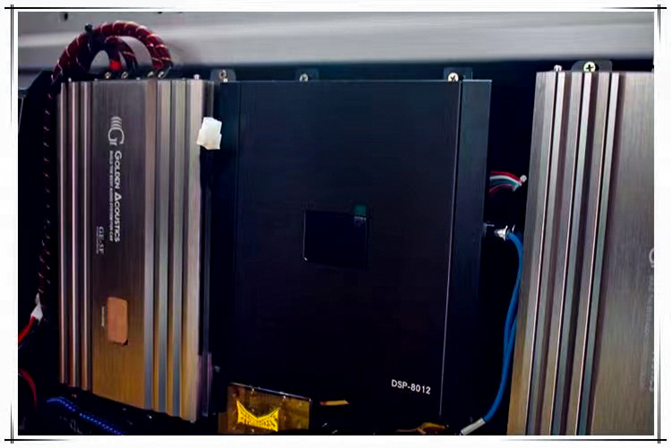 上海高性价比奔驰威霆音响改装,奔驰威霆音响调节最佳效果