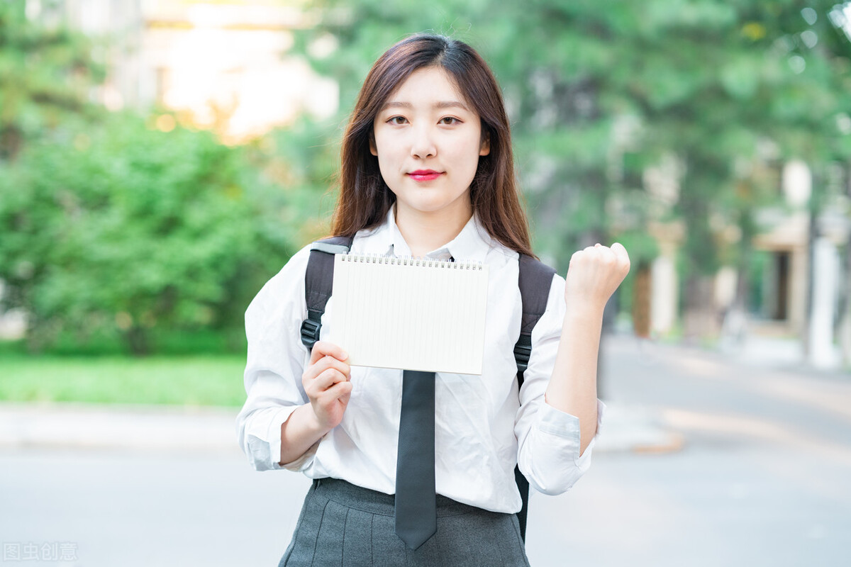 最简单最快提高英语成绩,一个方法提升你的英语听说能力