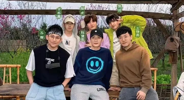 农村男孩逆袭成巨星,农村小伙成名之路