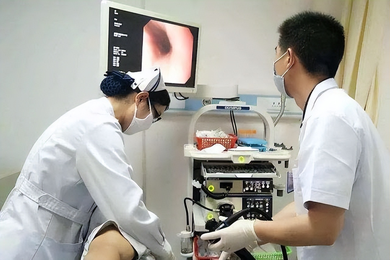 无痛胃镜和普通胃镜有什么区别么,无痛胃镜与普通胃镜的区别有哪些