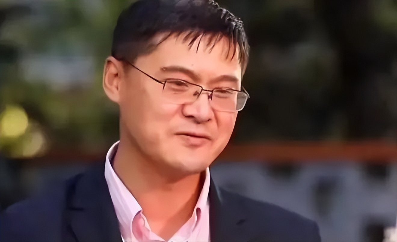 因为反对罪犯子女考公限制，罗翔被骂惨了！