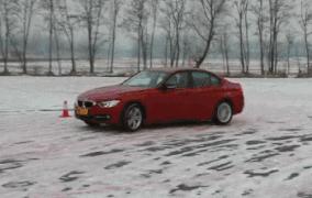 下雪天后驱车开车技巧,分时四驱后驱冬天怎么开