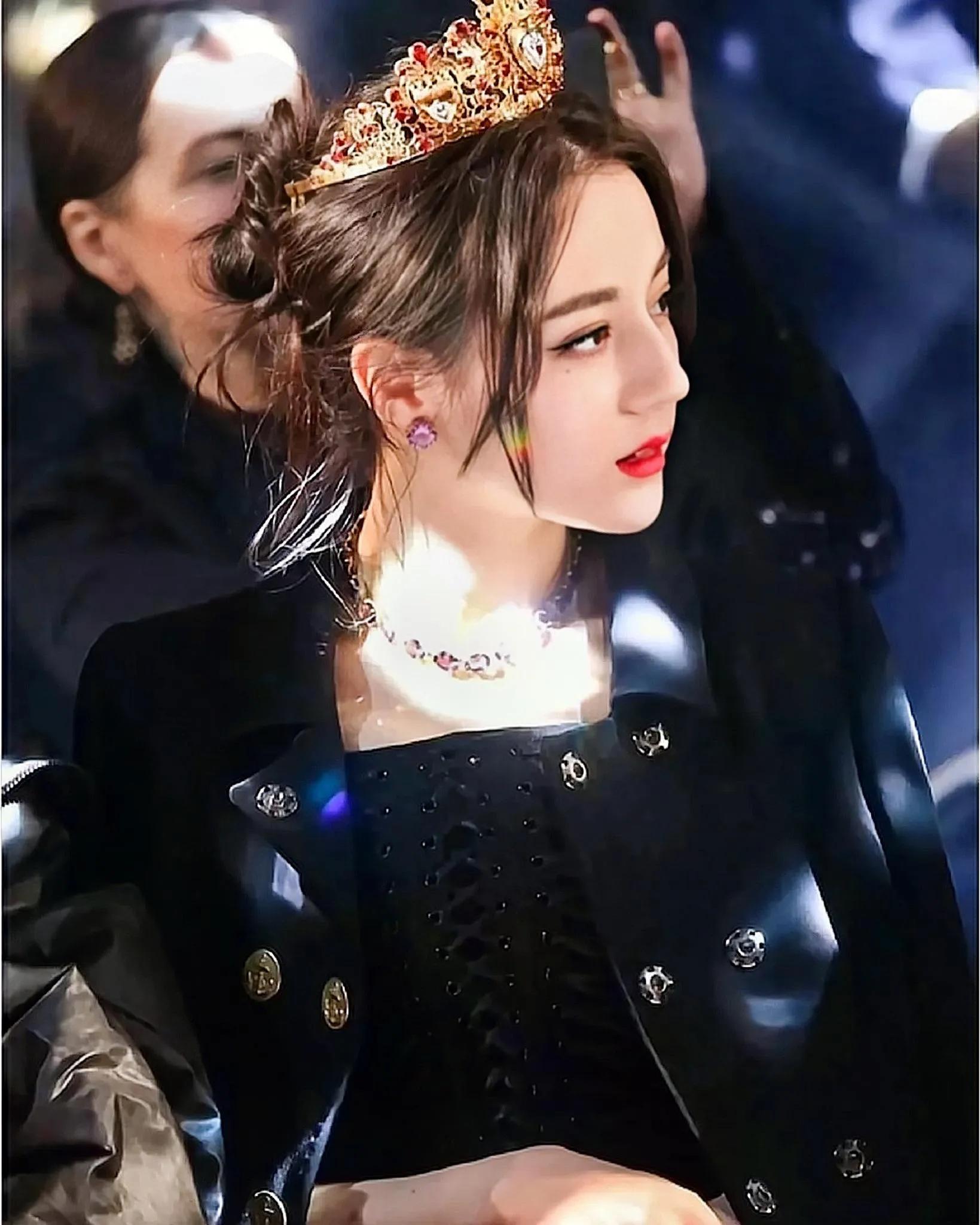 孙俪迪丽热巴,孙俪微博提到迪丽热巴