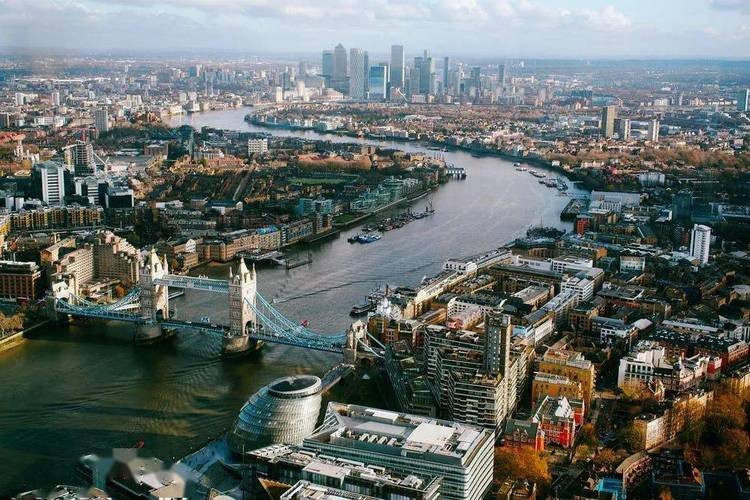 欧美真的是一家人吗？作为西方文明的两大主力军，文化一模一样？