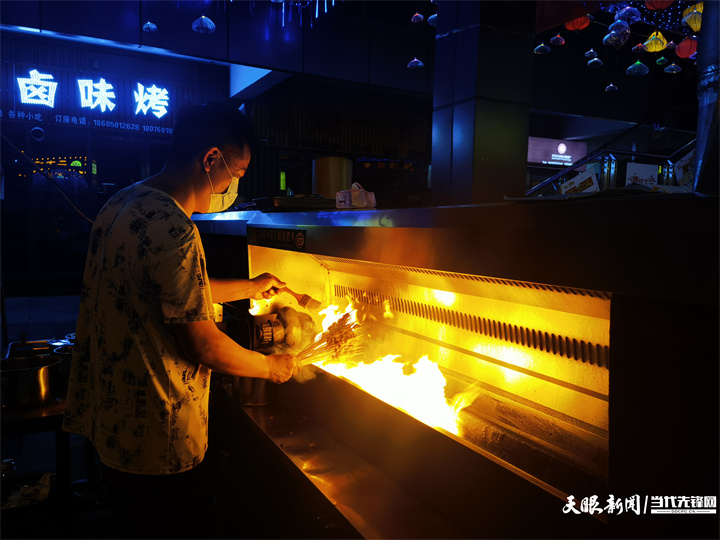 夜市摊位天河,贵阳人气最旺的摆摊夜市