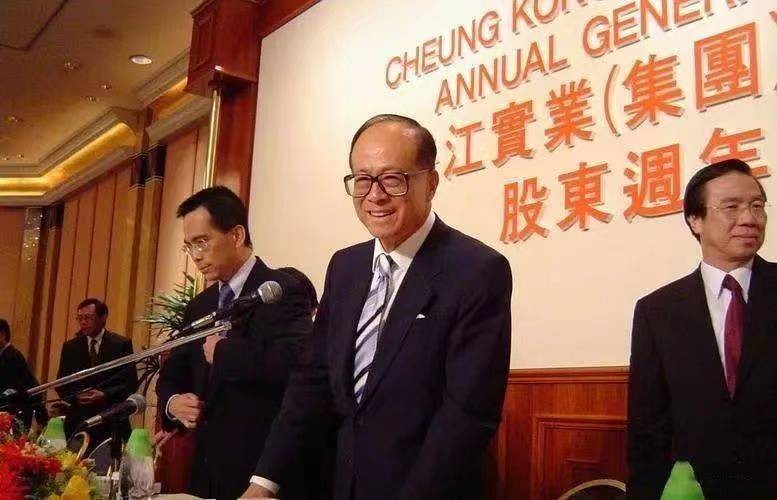 捐款5.7亿的越南华人女首富，为何突然被捕？为何会惊动李嘉诚？