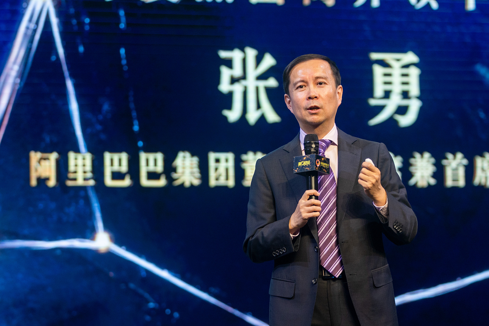 椹簯璧扮溂闃块噷宸村反棰戠箒鎹㈠竻妗堜緥,椹簯鎹㈠竻