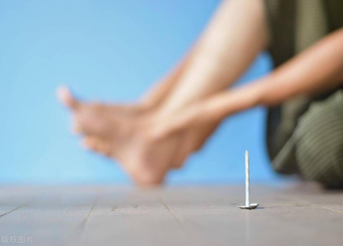 刀划伤没有铁锈需要打破伤风吗,伤口被铁锈划伤打破伤风的时效