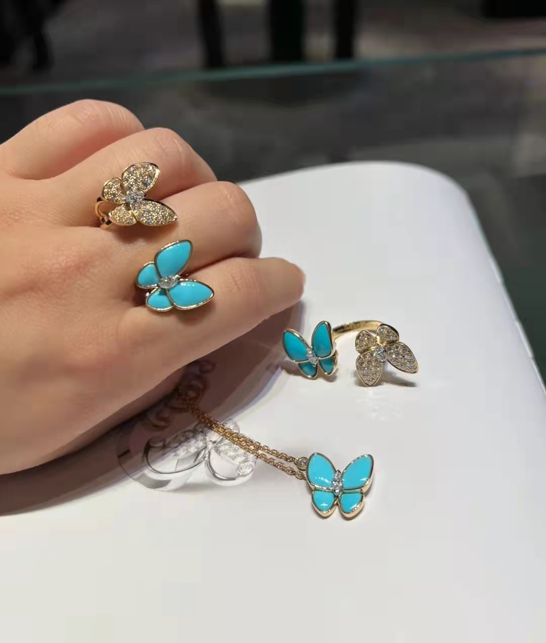 梵克雅宝一套100万高级珠宝,梵克雅宝孔雀石项链照片