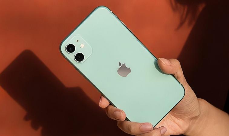 2023年，花3500多买四年前的iPhone11，我是疯了吗？